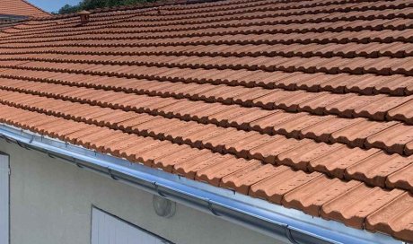 Pose de gouttière en zinc - Léognan - CB@TOITURES