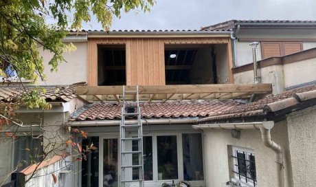 Réalisation d'extension maison avec étage et terrasse - Léognan - CB​@TOITURES